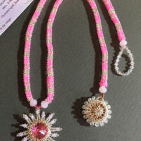 Колье. Скарапея - украшения ручной работы из кристаллов и бисера.