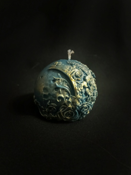 Свеча "Луна и цветы" Свеча "Луна и цветы"