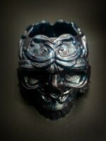 Кашпо-подставка в форме черепа "Бездна"