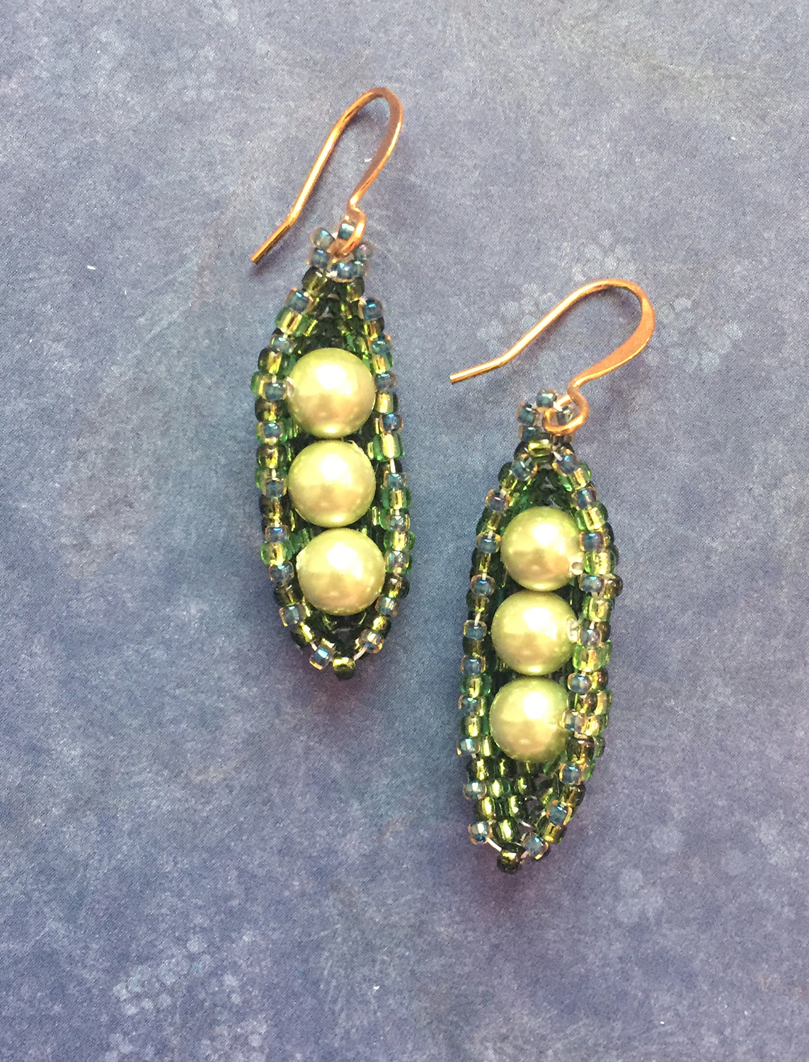 Серьги. Скарапея - украшения ручной работы из кристаллов и бисера.