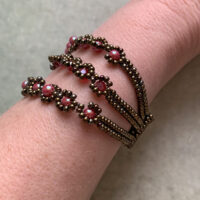 Браслет. Скарапея - украшения ручной работы из кристаллов и бисера.