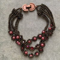 Браслет. Скарапея - украшения ручной работы из кристаллов и бисера.