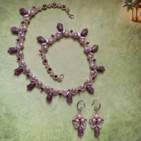 Колье и серьги. Скарапея - украшения ручной работы из кристаллов и бисера.