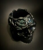 Кашпо-подставка в форме черепа "Обсидиан"