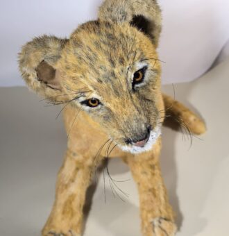 Львёнок из искусственного меха ручной работы — пушистый кусочек саванны у вас дома!