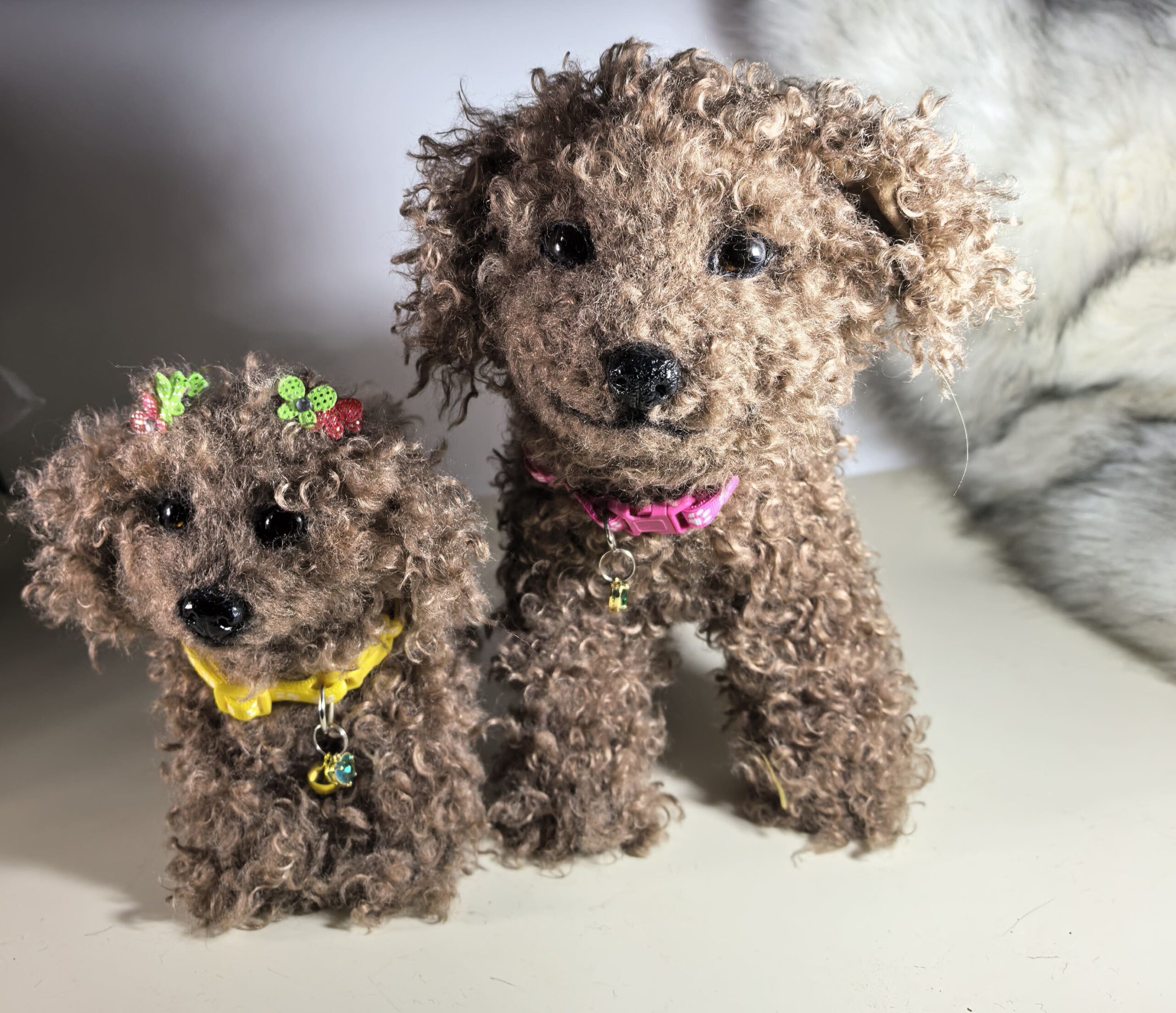 2026-04-02 16-07-53 Мягкие игрушки-пудели из искусственного меха ручной работы!