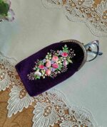Футляр для очков с объемной вышивкой на фермуаре