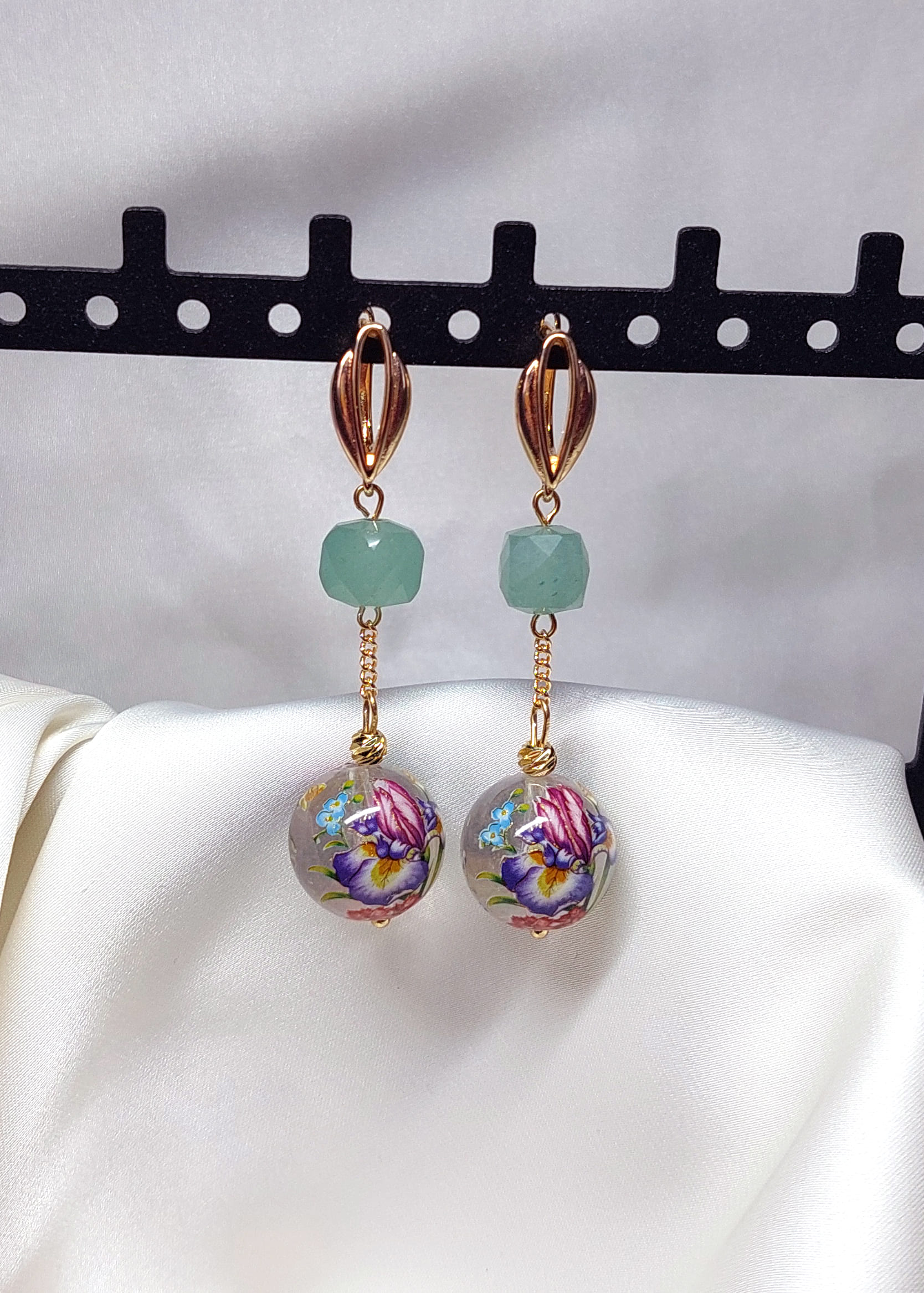 Серьги с камнем зелёные