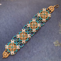 Браслет. Скарапея - украшения ручной работы из кристаллов и бисера.
