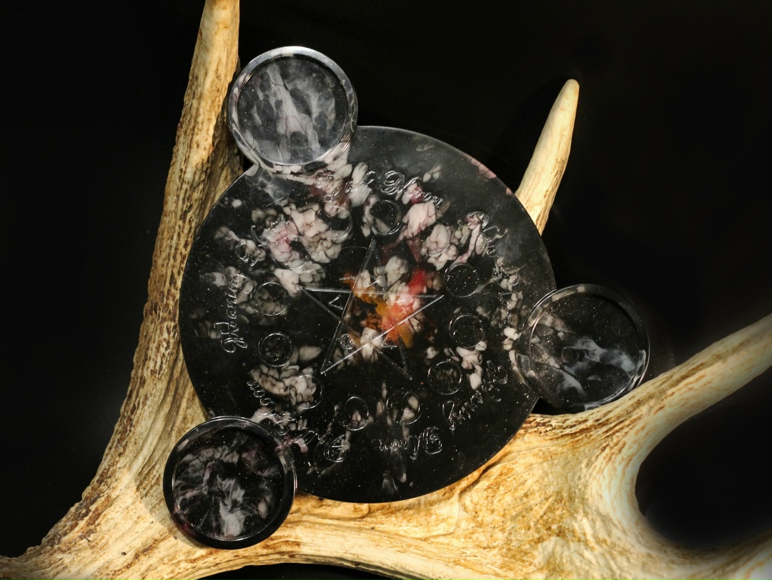 Алтарь "Лесные огни" Алтарь "Лесные огни"