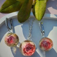 Комплект с розами