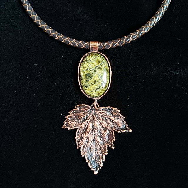 шейное украшение