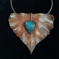 шейное украшение