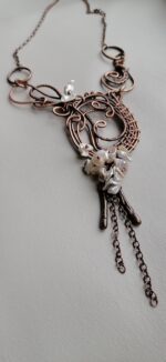 Колье с барочным жемчугом