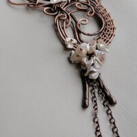 Колье с барочным жемчугом