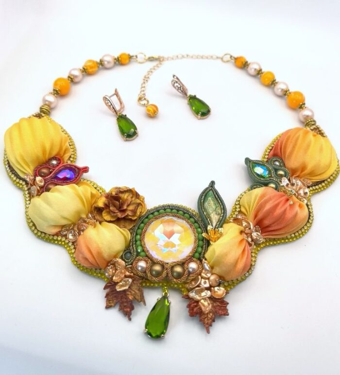 Колье ручной работы "Осенний поцелуй" — изображение 7
