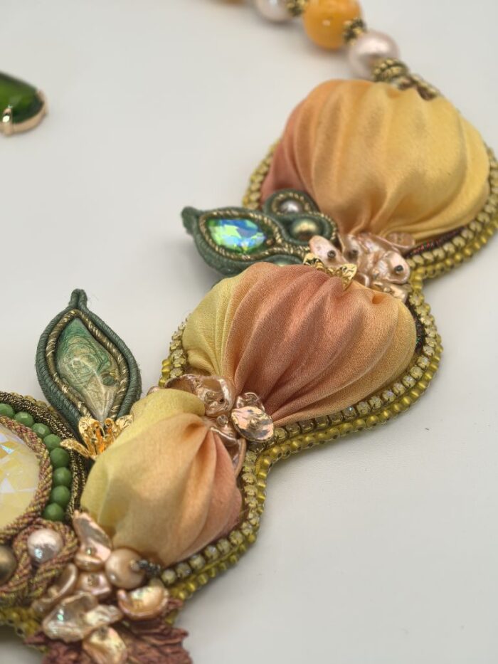 Колье ручной работы "Осенний поцелуй" — изображение 3