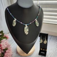 Комплект украшений из смолы с живыми цветами Гортензией.