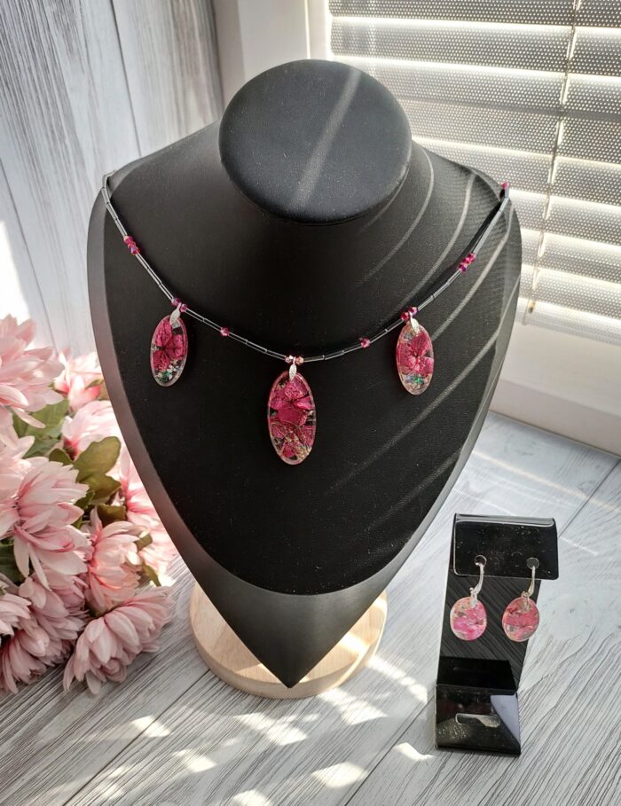 Комплект украшений из смолы с живыми цветами Гортензией — изображение 3