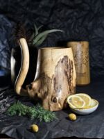 Деревянная пивная кружка