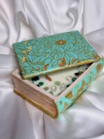 Декоративная ароматическая свеча «Книга» ручной работы — изображение 3