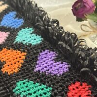 Полипропиленовая мочалка Сердечки Откройте для себя мир уюта и заботы с нашей уникальной мочалкой из полипропилена ручной работы! Эта чудесная мочалка не просто гигиенический аксессуар, а настоящий символ тепла и любви, который принесёт радость в вашу повседневную рутину.