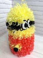 Мочалка-игрушка «Миньон» из полипропилена: радость в каждой петле! Превратите обычные водные процедуры в весёлое приключение с нашей уникальной мочалкой в виде обожаемого миньона! Этот аксессуар не просто очистит кожу — он подарит море положительных эмоций и превратит купание в игру для вас и вашего ребёнка.