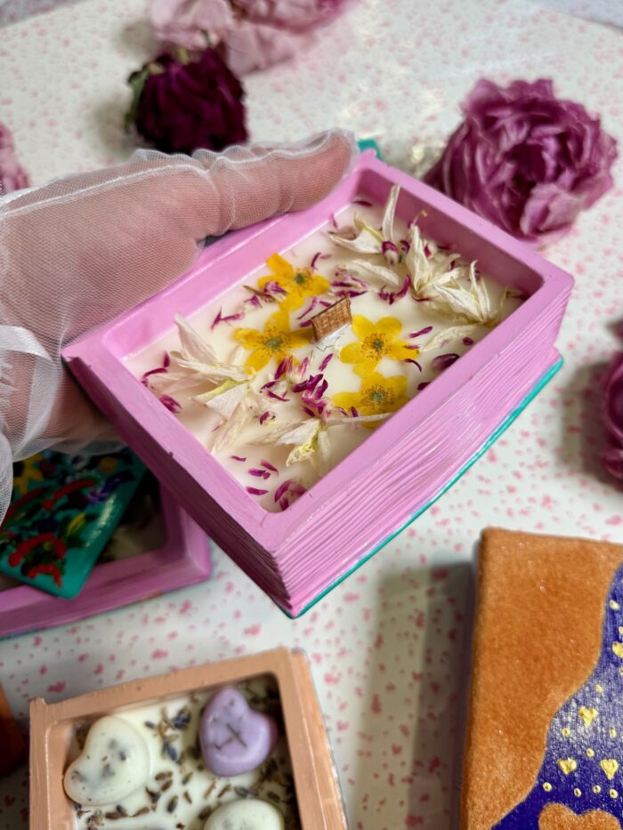 Декоративная ароматическая свеча «Книга» ручной работы — изображение 7