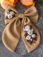 Бант из ткани полулен с вышивкой «Цветочная композиция»