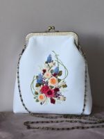 Цветочная сумочка на фермуаре