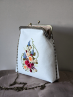 Цветочная сумочка на фермуаре