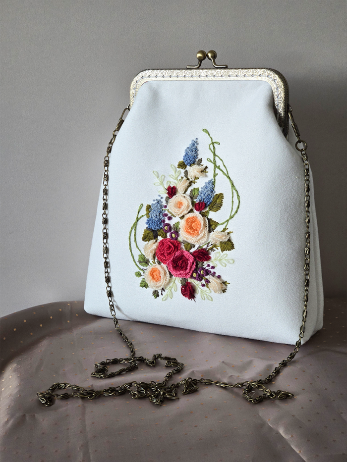 Цветочная сумочка на фермуаре