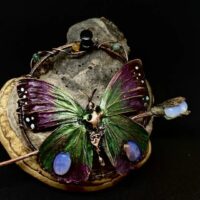 Фибула "Бабочка", лунный камень,яшма