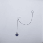 Набор украшений «Богиня Луны» в фэнтези-стиле — это завораживающая коллекция, погружающая в атмосферу магического мира. Комплект состоит из кулона, браслета, классической серьги и серьги - кафф, объединённых общей темой поклонения лунной богине и мистики ночного неба.