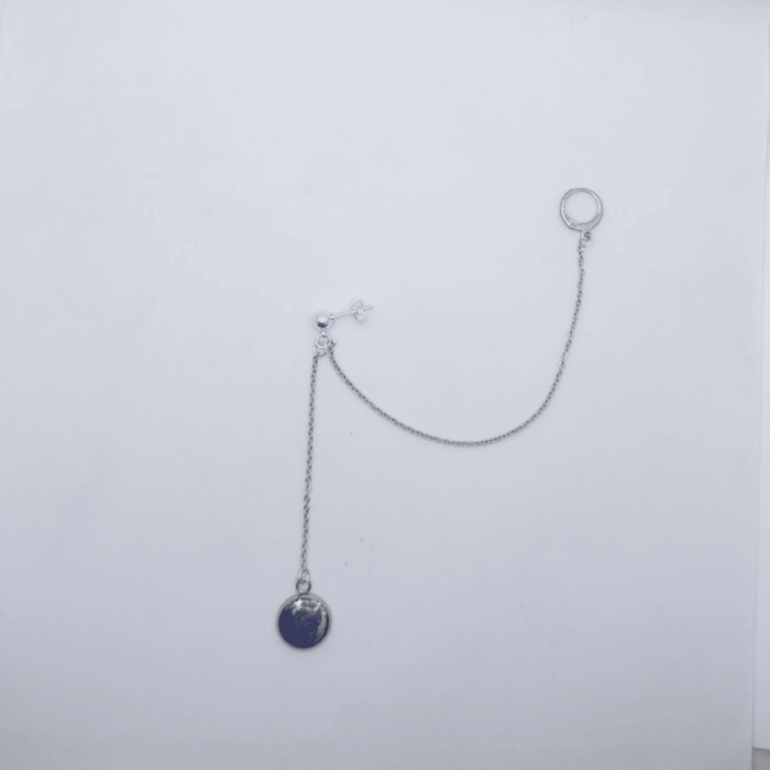 Набор украшений «Богиня Луны» в фэнтези-стиле — это завораживающая коллекция, погружающая в атмосферу магического мира. Комплект состоит из кулона, браслета, классической серьги и серьги - кафф, объединённых общей темой поклонения лунной богине и мистики ночного неба.