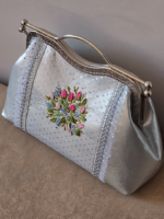 Винтажная серебристая сумочка "Нежность" из экокожи