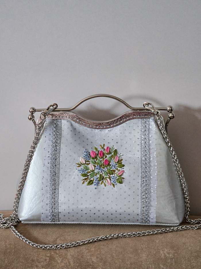 Винтажная серебристая сумочка "Нежность" из экокожи