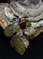 Брошь "Шелковица"