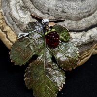 Брошь "Шелковица"